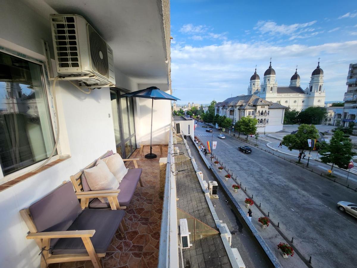 Stefan Cel Mare Boulevard Pedestrian Street Palas Iasi Exterior foto