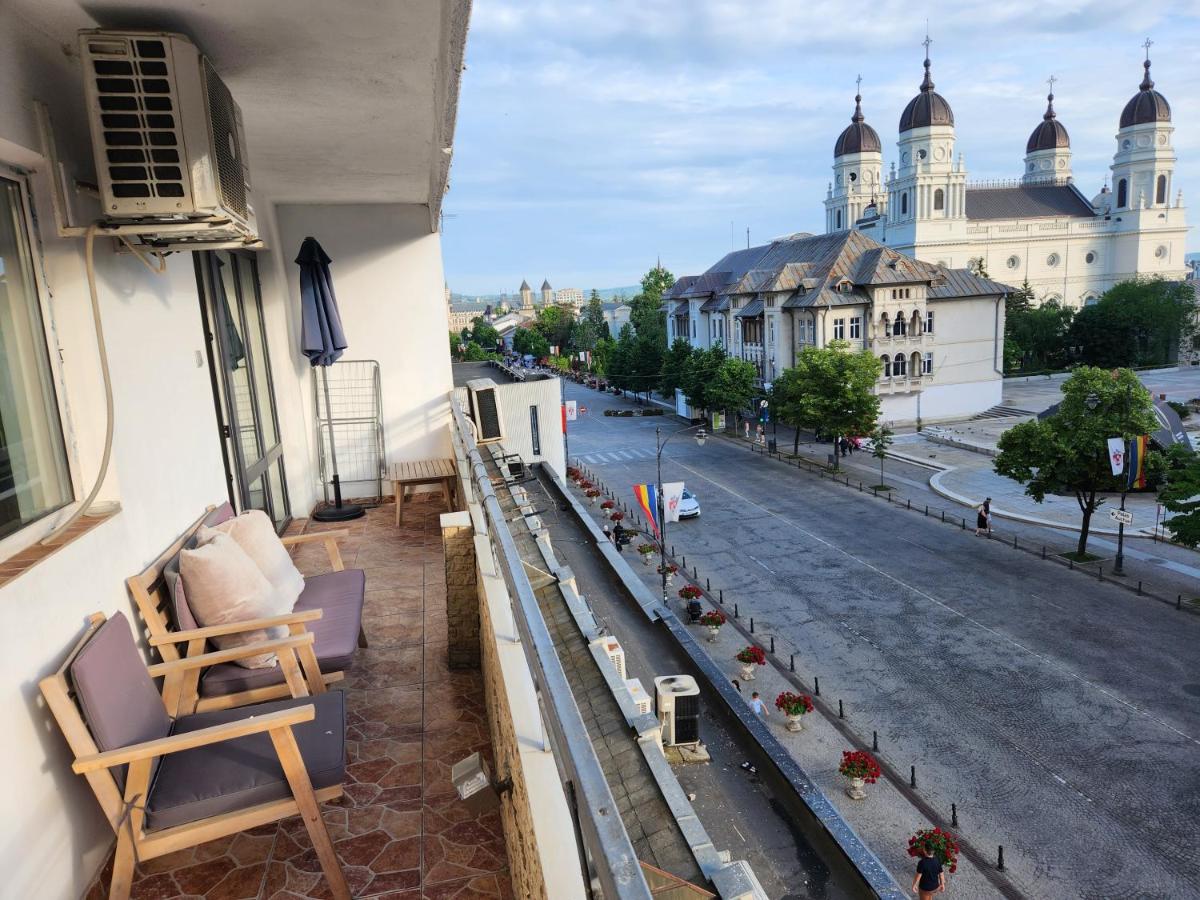 Stefan Cel Mare Boulevard Pedestrian Street Palas Iasi Exterior foto